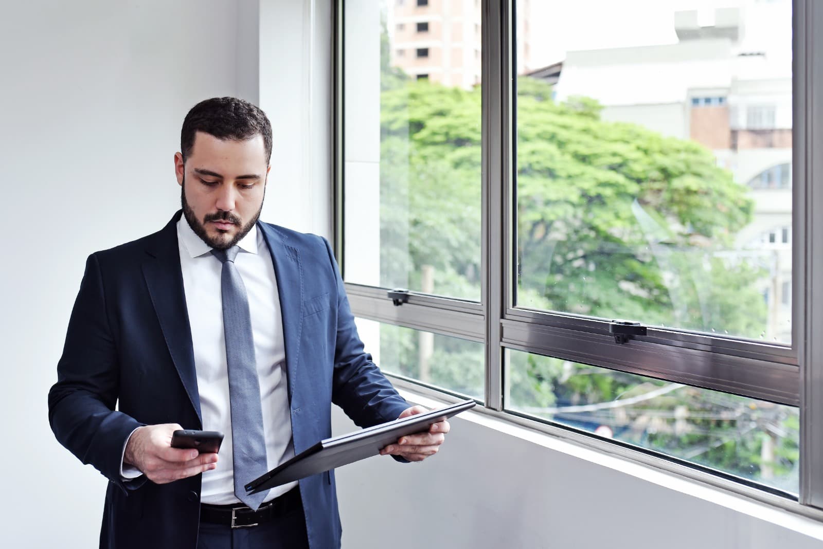 Lucas Guedes Pinto Coelho — Advogado em Belo Horizonte especializado em Direito de Família e Negócios